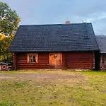 Sirgova Puhkemaja Koos Suitsusaunaga Kuige