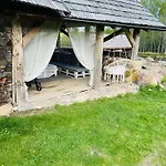 Holiday home Sirgova Puhkemaja Koos Suitsusaunaga Kuige