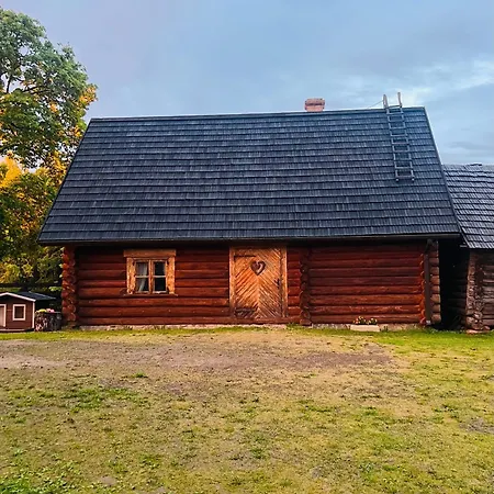 Sirgova Puhkemaja Koos Suitsusaunaga Kuige