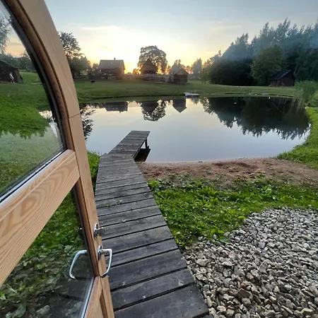 Ferienhaus Sirgova Puhkemaja Koos Suitsusaunaga *