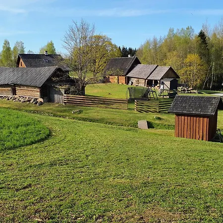 Sirgova Puhkemaja Koos Suitsusaunaga Holiday home Kuige
